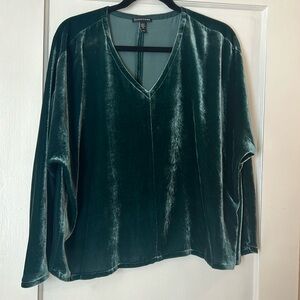 Eileen Fisher V NECK m Pine VELVET DOLMAN SLEEVE TOP Medium.